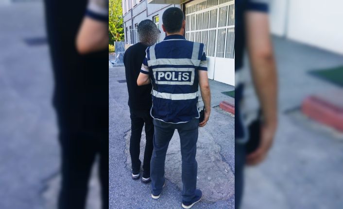 14 farklı dosyadan 10 yıl 22 gün hapis cezası ile aranan şahsı polis yakaladı