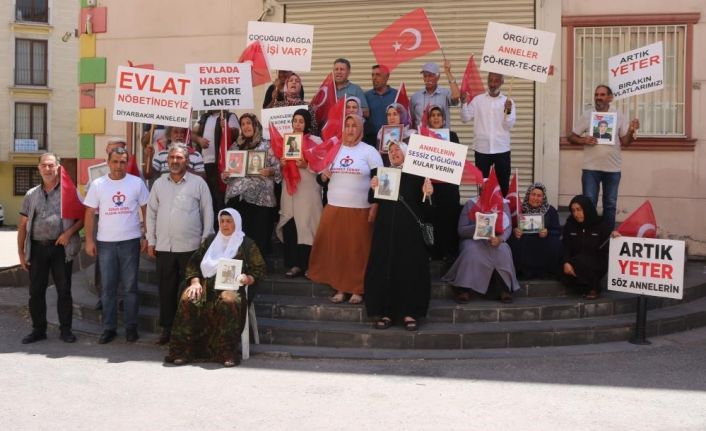 8 yıldır PKK’nın elinde olan kız, oturma eyleminde olan ailesine kavuşacak