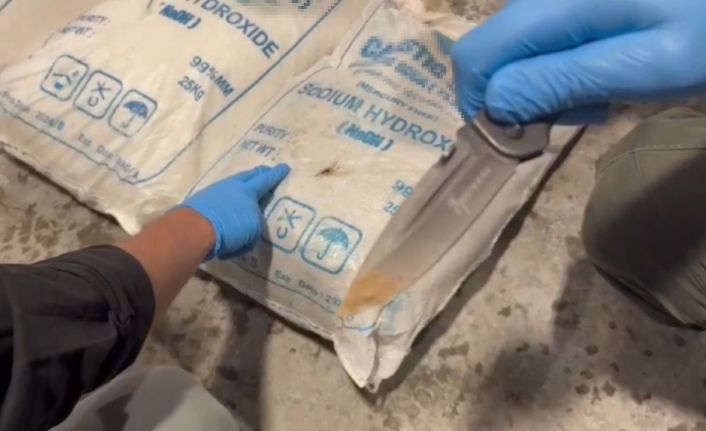 Ağrı’da çuvallar içerisinde 240 kilo uyuşturucu yakalandı