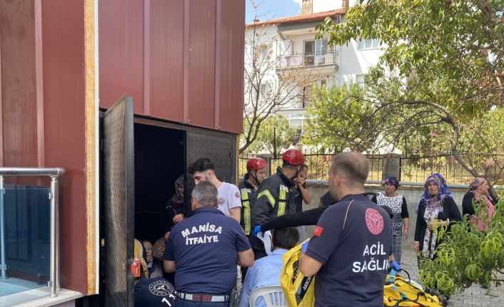 Engelli asansörü 10 metreden zemine çakıldı: 1’i engelli 4 yaralı