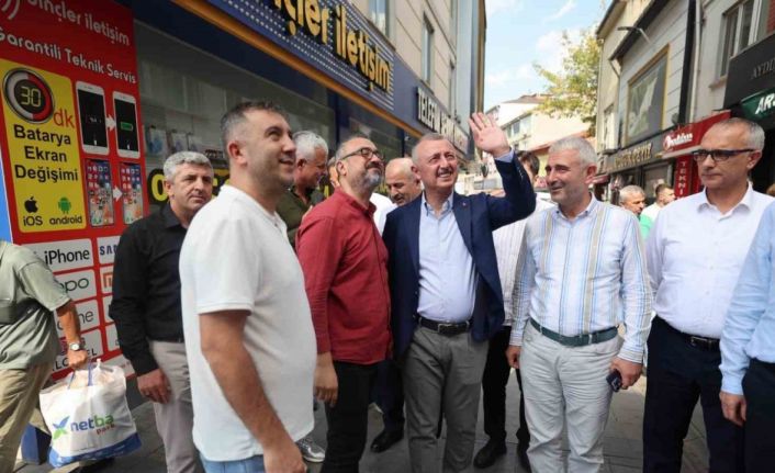 "5 yıl boyunca bir belediye başkanı gününü gün eder, verdiği sözü unutursa o zaman emanet yere düşmüş olur"