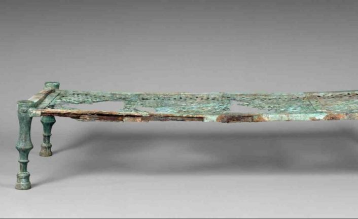 Bakan Ersoy duyurdu: Yurt dışına kaçırılan 2 bin 500 yıllık eser Türkiye’ye iade edildi