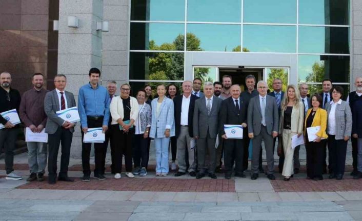 ESOGÜ Rektörlüğü’nden dünyanın en etkili bilim insanları listesine giren ESOGÜ’lü akademisyenlere teşekkür