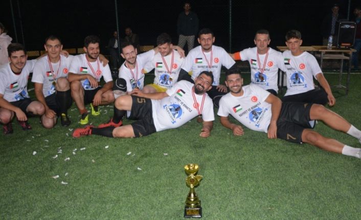 Kütahya’daki Birlik ve Beraberlik Turnuvası’nda şampiyon merhum gardiyan Ömer Duman Takımı oldu