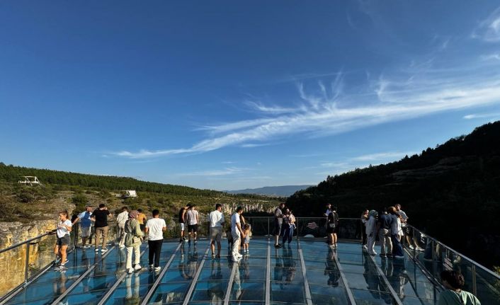 Türkiye’nin ilk cam seyir terasından 6 milyon 145 bin TL gelir sağlandı