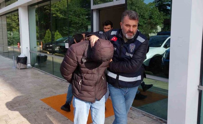 3 bin 300 adet extacy uyuşturucu hapla yakalanan 2 kişi tutuklandı
