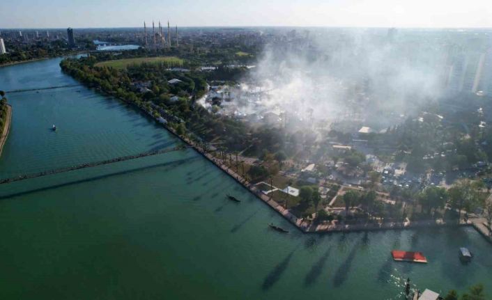 Adana’da 4 günde 500 bin şiş et ve 400 bin şişe şalgam suyu tüketildi