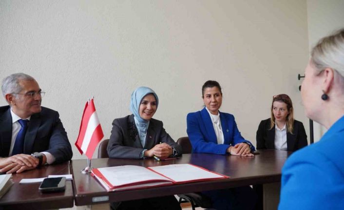 Aile ve Sosyal Hizmetler Bakanı Göktaş, Avusturya’lı ve Kuzey Makedonya’lı bakanlarla görüştü