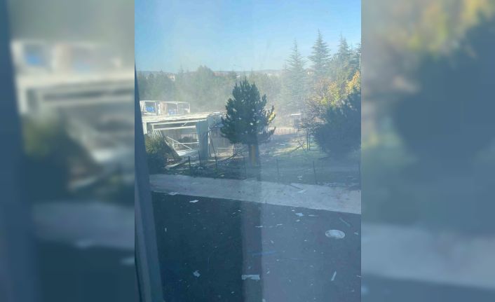 Ankara’nın Kahramankazan ilçesinde bulunan Türk Uçak Sanayii Anonim Ortaklığı (TUSAŞ) Tesisi önünde patlama meydana geldi.