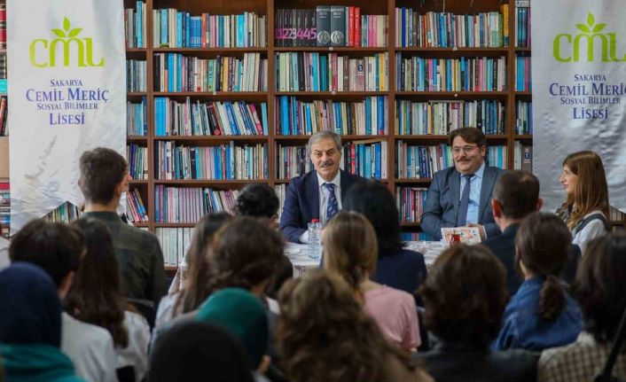 Başkan Alemdar gençler için 3 farklı çalışmayı anlattı ve öğrencilere çağrı yaptı: