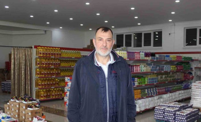 Bu markette nakit para ve kredi kartı geçmiyor