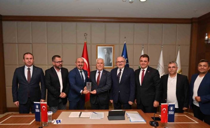 Bursa Büyükşehir Belediye Başkanı Bozbey: “Stadyumu yaşayan bir bölge haline getireceğiz”