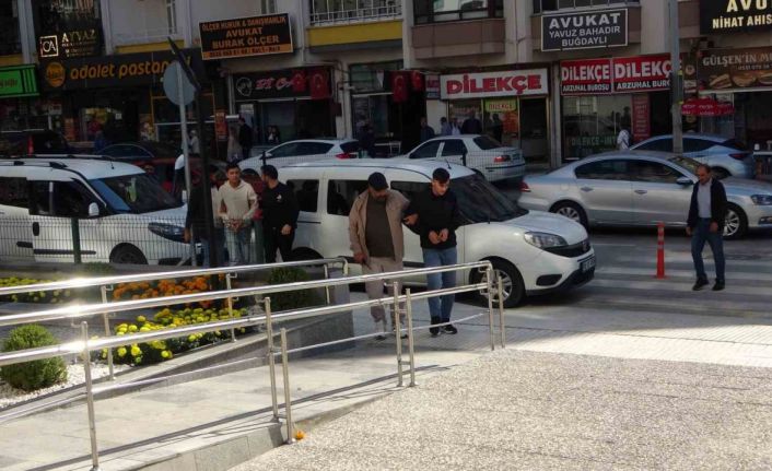 Çorum’daki kurşunlama ve yaralama olayının zanlıları adliyeye sevk edildi