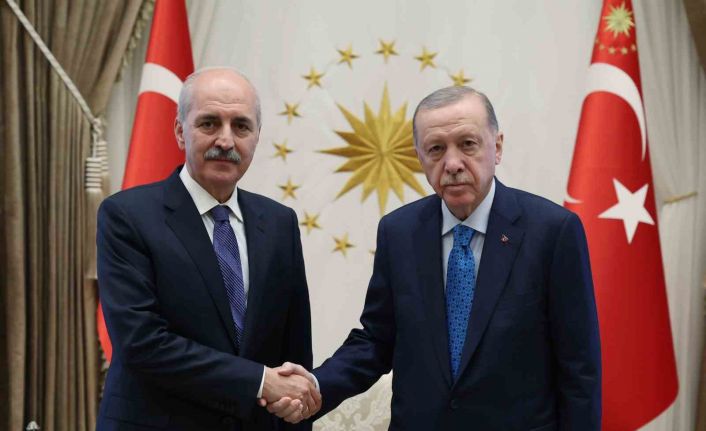 Cumhurbaşkanı Erdoğan, Türkiye Büyük Millet Meclisi (TBMM) Başkanı Numan Kurtulmuş’u kabul etti.
