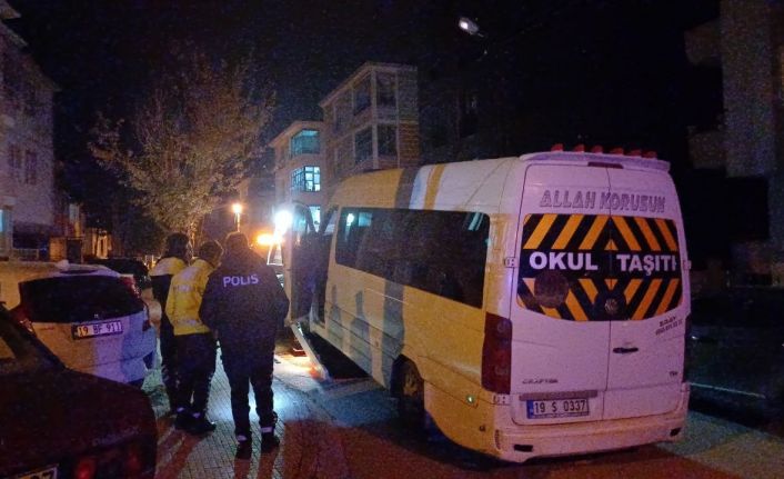 "Dur" ihtarına uymayan sürücünün minibüsü otıoparka çekildi: 45 bin lira ceza yazıldı