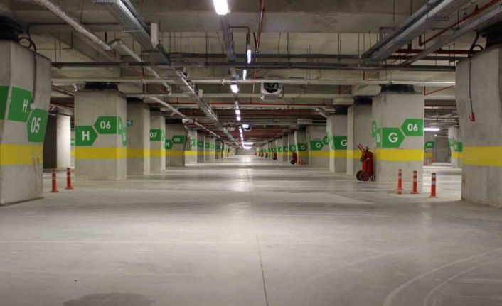 Elazığ Fethi Sekin Şehir Hastanesi ‘sismik izolatör’ ile depremden korunuyor