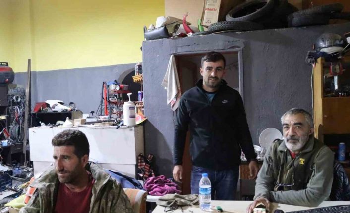 Elektrik sayaçlarının okunmamasına tepki gösteren vatandaşlar: "Kota aşıldığı için fazla para ödemek zorunda kalıyoruz"