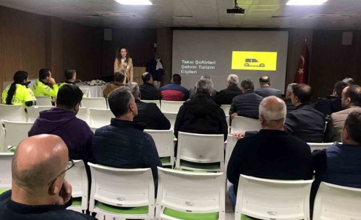 Erzincan’da taksi şoförlerine “Etkili İletişim ve Turizm Değerlerimiz” konulu seminer verildi