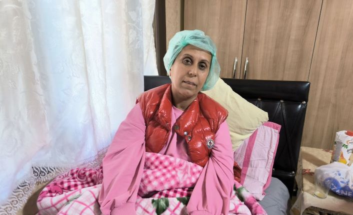 Evinin bahçesinde kafasına yorgun mermi isabet eden kadın sol kulunu kullanamıyor