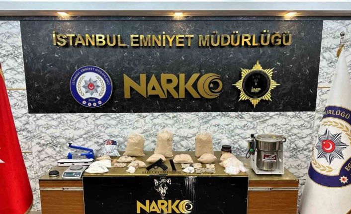 İstanbul’da 21 kilogram uyuşturucu ele geçirildi: Uyuşturucuyu otomobil lastiğine ve aracın bagaj kısmına zulalamışlar
