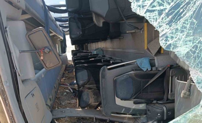 Japon turistleri taşıyan yolcu otobüsünün devrildiği kazada yaralı sayısı 22’ye çıktı