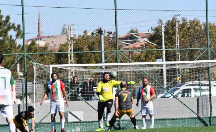 Kayseri 1. Amatör Küme: Talas Anayurtspor: 3 - İncesu Gençlikspor: 1