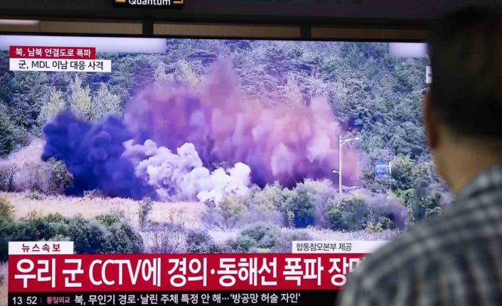 Kuzey Kore, Güney Kore ile bağlantıyı sağlayan yolları havaya uçurdu