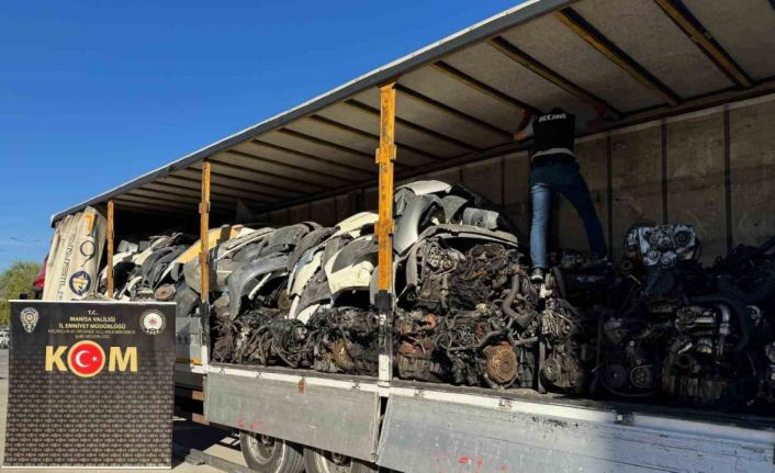 Manisa’da kaçakçılığa geçit yok; 152 adet motor ve şanzıman ele geçirildi