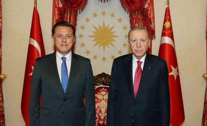 Nebi Hatipoğlu, Eskişehir’in ihtiyaç ve eksikliklerini Cumhurbaşkanı Erdoğan ile görüştü