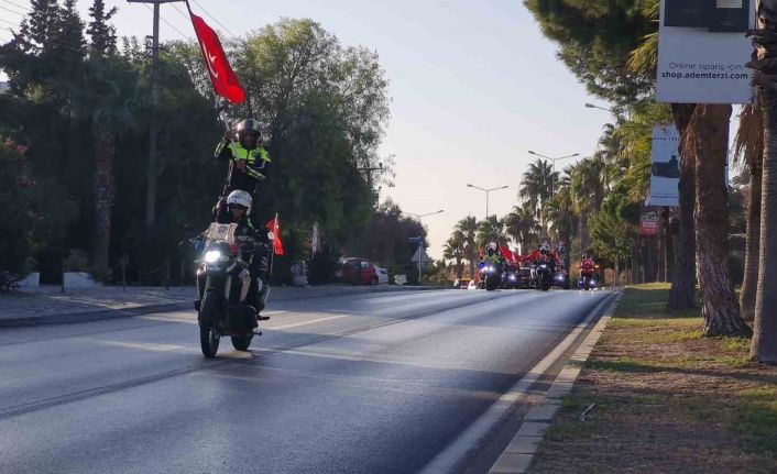 Polisten 29 Ekim Cumhuriyet Bayramı korteji