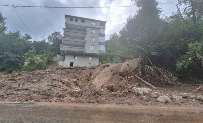 Prof. Dr. Ömer Kara: “Sel ve taşkın risk haritalarının bir an önce oluşturulması gerekir"