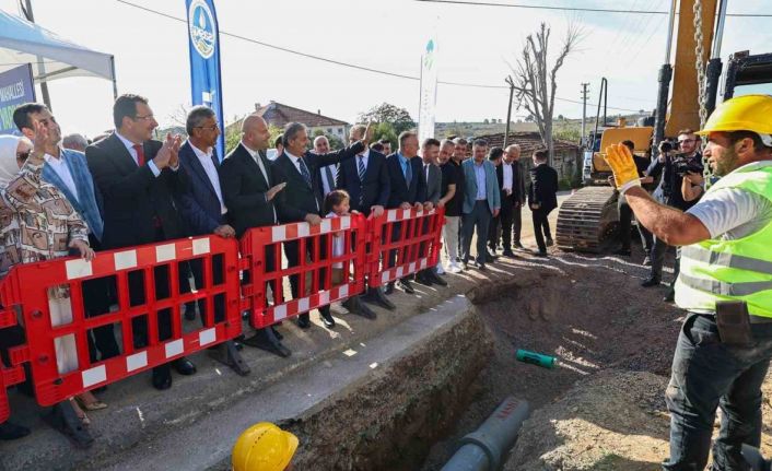 Sakarya’da 25 milyon TL’lik alt yapı yatırımı için ilk kazma vuruldu