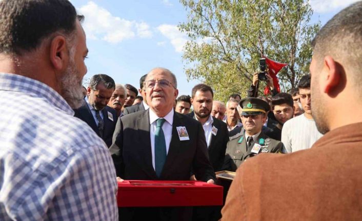 Şehit cenazesine katılan Bakan Yardımcısı Alpay: ’’Terörün kökünü kazıdık, kazımaya devam ediyoruz’’