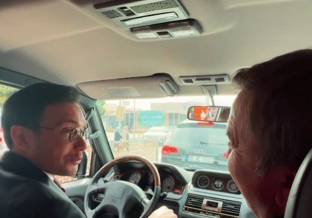 Süper Vali Recep Yazıcıoğlu’nun oğlu yıllar sonra babasının kullandığı jeepi sürdü