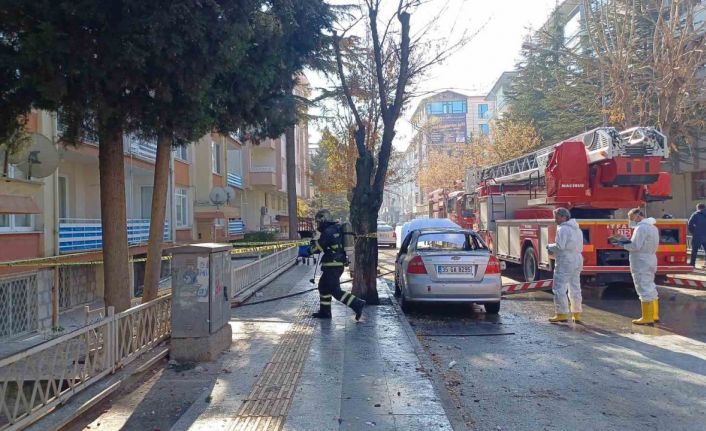 3 ay önce de ’patlatacağım’ demişti: Evini ve aracını ateşe verip canına kıydı