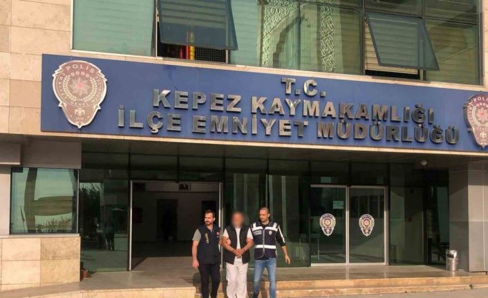 Antalya’da 23 yıl 9 ay 29 gün kesinleşmiş hapis cezasıyla aranan şahıs yakalandı