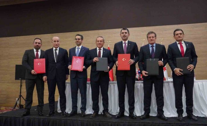 Bakan Kurum: “KKTC’de kamu altyapısını güçlendirmek için önemli projeler yapıyoruz”