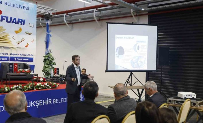 Başkan Çerçioğlu Aydın Kitap Fuarı’nda yazarları ve bilim insanlarını vatandaşlarla buluşturuyor