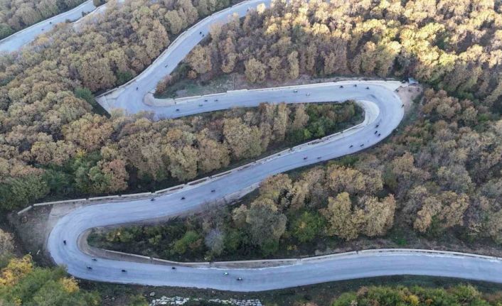 Bisikletseverler Yenice ormanlarında sonbahar renkleri için pedal çeviriyor