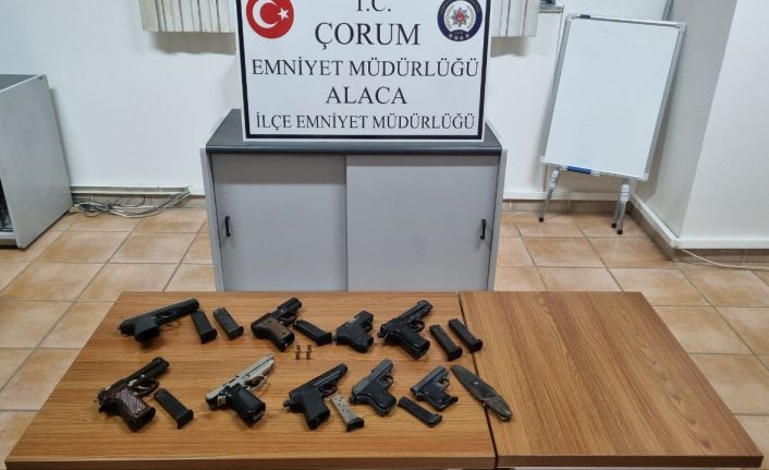 Çorum’da 9 adet tabanca ele geçirildi: 1 gözaltı
