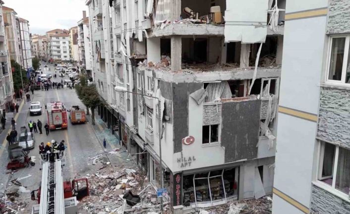 Çorum’daki doğalgaz patlamasının yaşandığı bina havadan görüntülendi