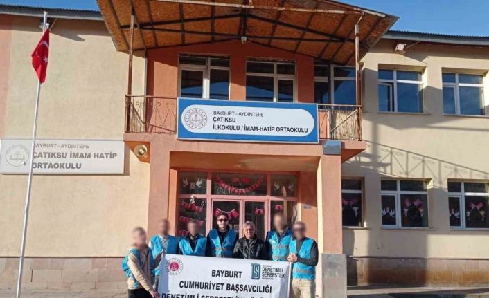 Denetimli serbestlik hükümlüleri eğitime destek amaçlı okullarda temizlik ve onarım çalışması yaptılar