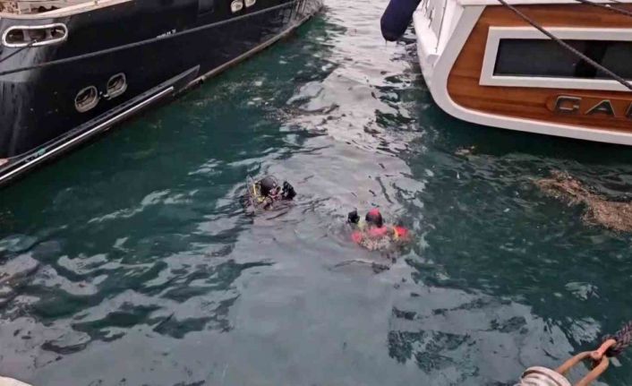 Denizde kaybolan 2 kardeşi arama çalışmaları sürüyor: Acılı baba gözyaşlarına boğuldu