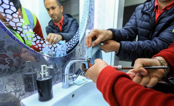 Denizli Büyükşehir yüzde 40 su tasarrufu sağlayan aparatları ücretsiz dağıtıyor