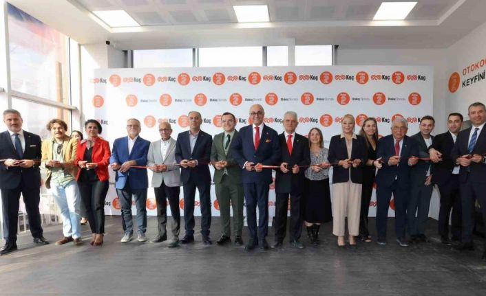 Depremin yaralarının sarıldığı Hatay’da ikinci el araç satışı yapan firmanın bayisi açıldı