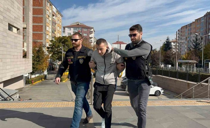 Eskişehir’de aynı gecede 2 ayrı silahlı saldırı yapan şahıs adliyeye sevk edildi