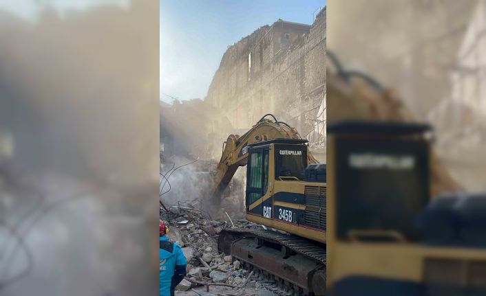 Güngören’de binanın çökmesine ilişkin 2 kişi gözaltına alındı