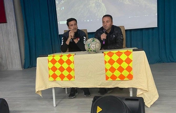 Hakkari’de aday hakem kursuna yoğun ilgi