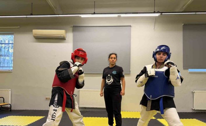 İkiz kardeşler, unutulmaya yüz tutmuş ata sporunda dünya şampiyonasına hazırlanıyorlar