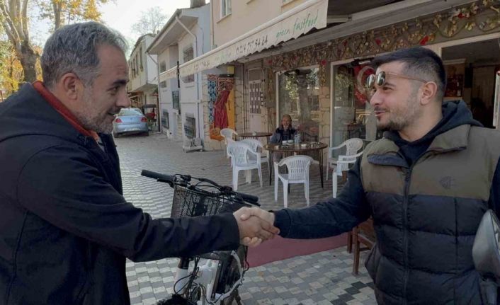 Ipone ile motosikletini takas etti, üzerine de 10 gün bedava kavurma yiyecek